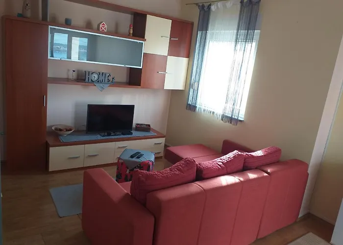 Cozy Apartment Edvin In Medulin